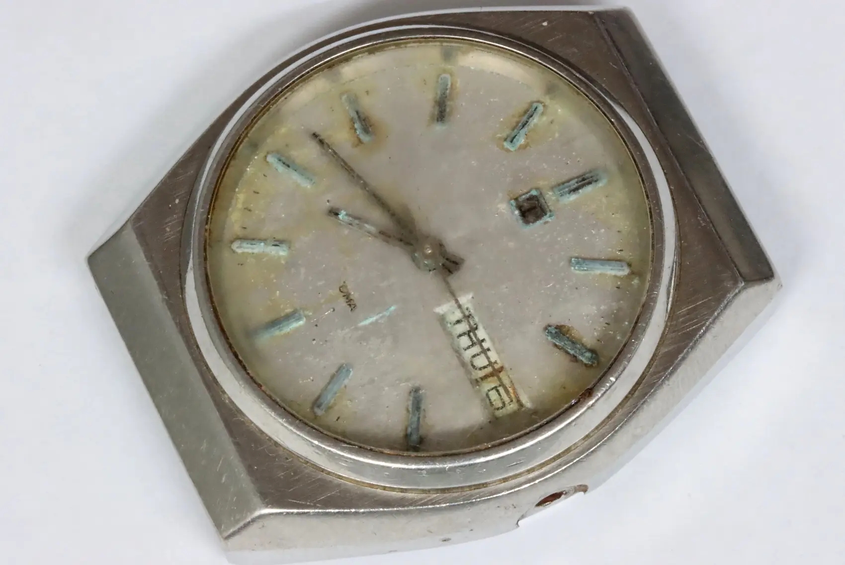 Tissot defective 3103 watch with very rusty movement