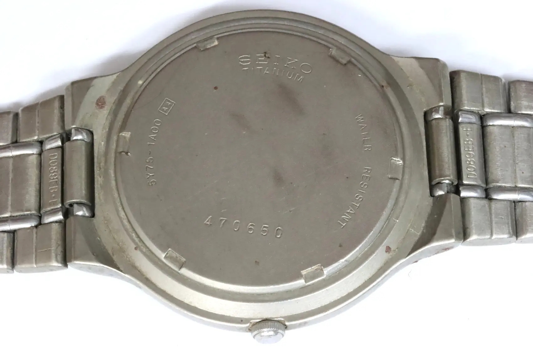 Seiko 5Y75-1A00 titanium solar watch for parts restore