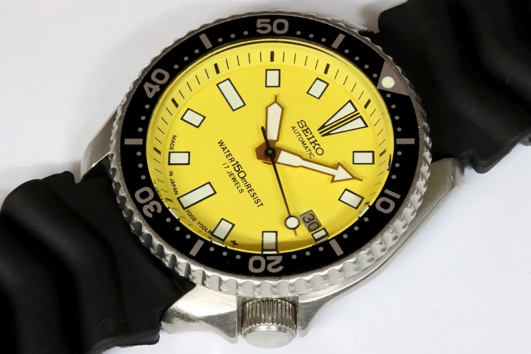 Seiko best sale 7002 yellow