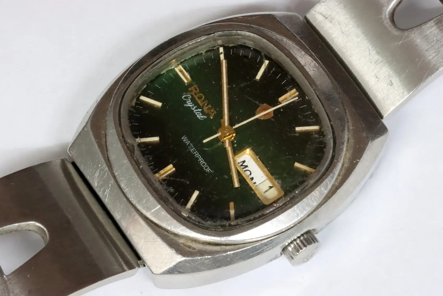 Rona FE 140-20 manual wind men's watch for spares restore