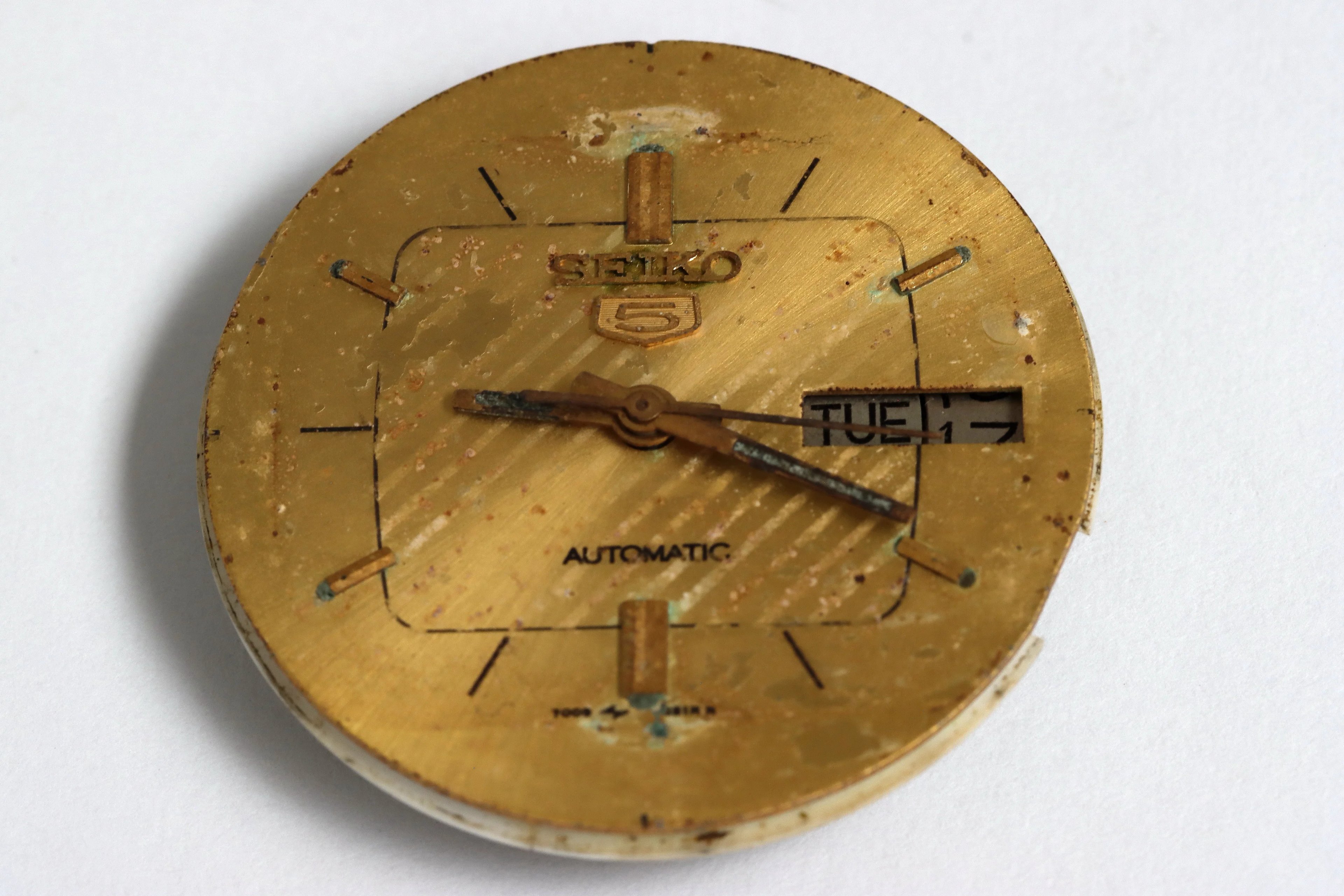 Seiko 7009A automatic movement in poor condition