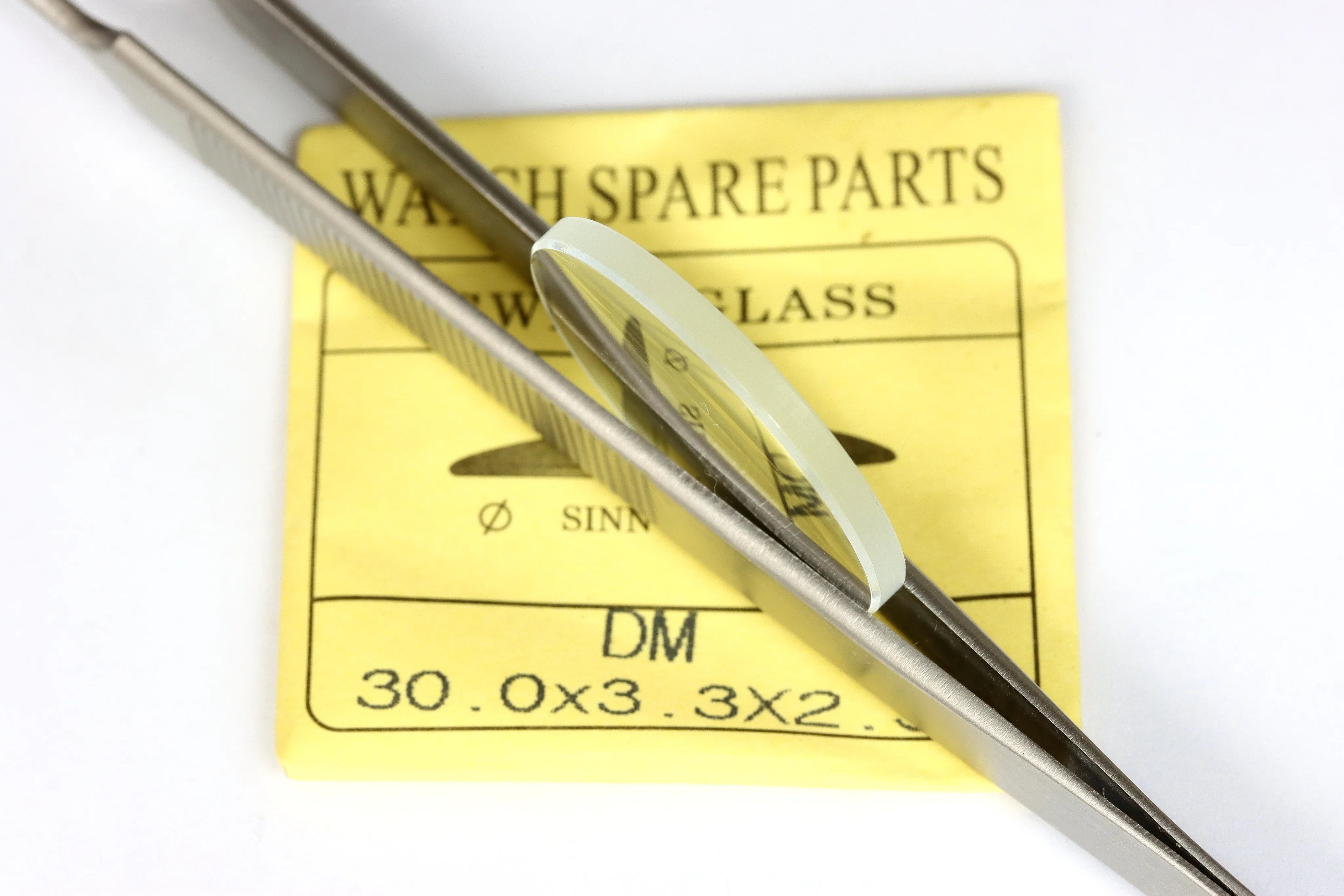Watch crystal replacement 2.5mm thick Swiss glass single dome 30mm diameter